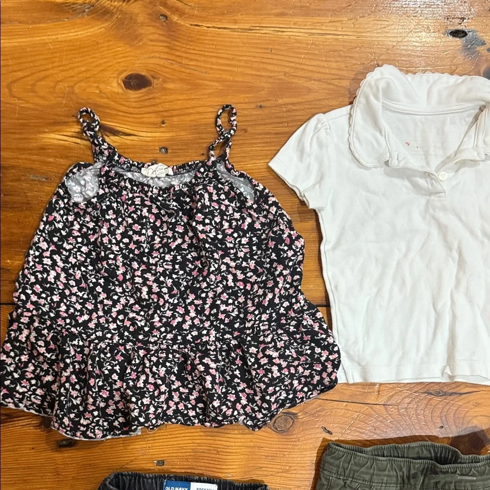 Bundle of Toddler Girl Kids Clothing with Floral Tops and Pants Size 2T